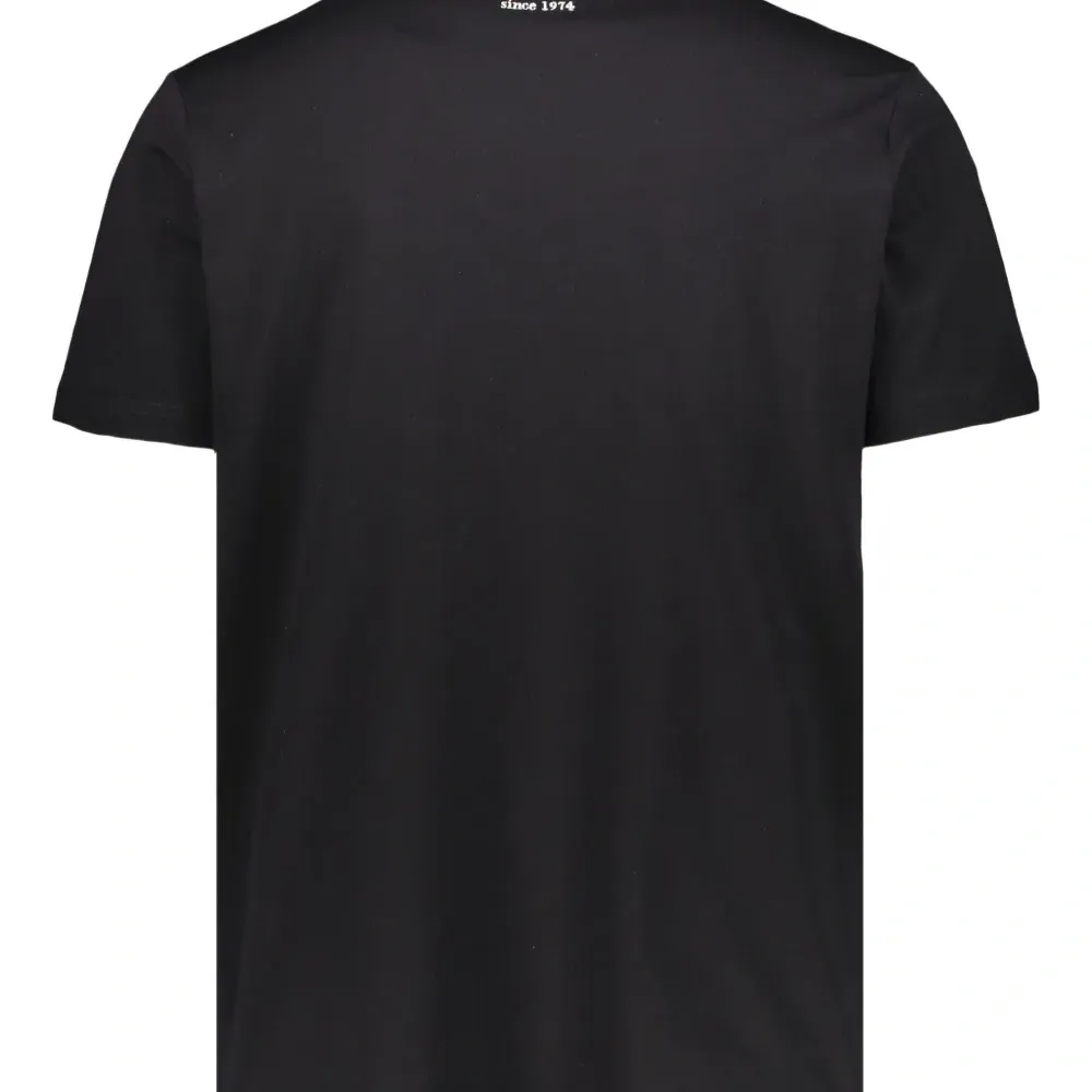 Футболка с круглым вырезом