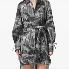 платье-рубашка с поясом и змеиным принтом