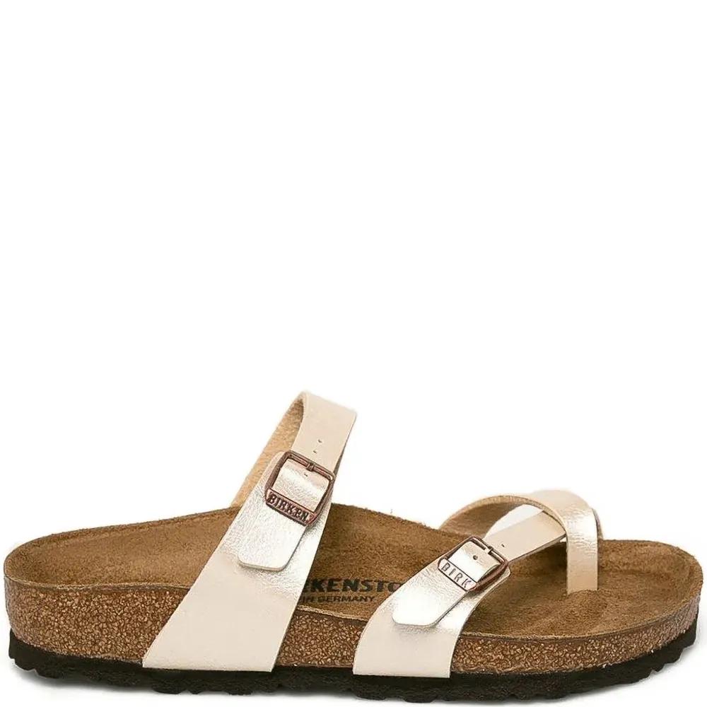 Сандалии с пряжками