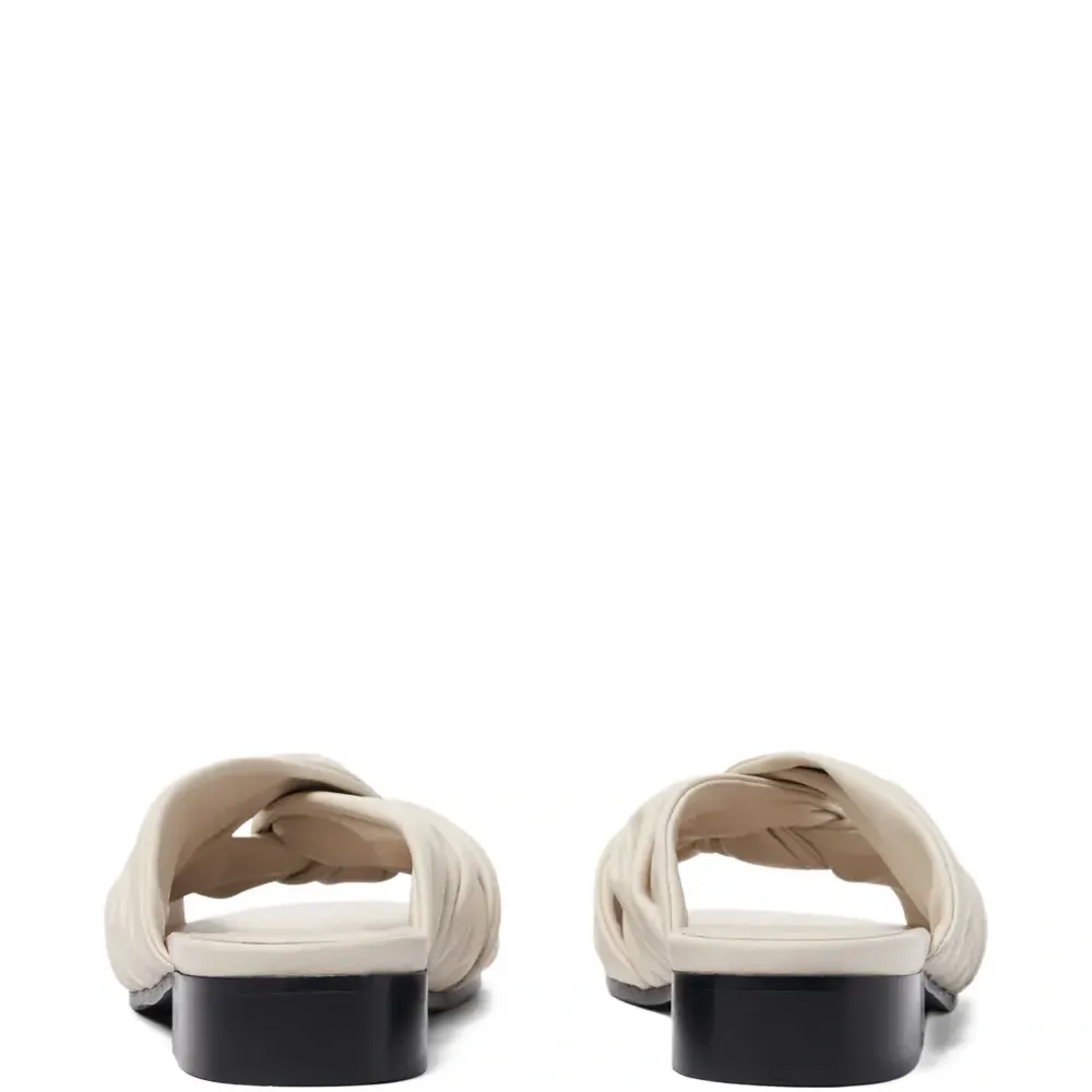 Шлепанцы Bebe Шлепанцы Bebe