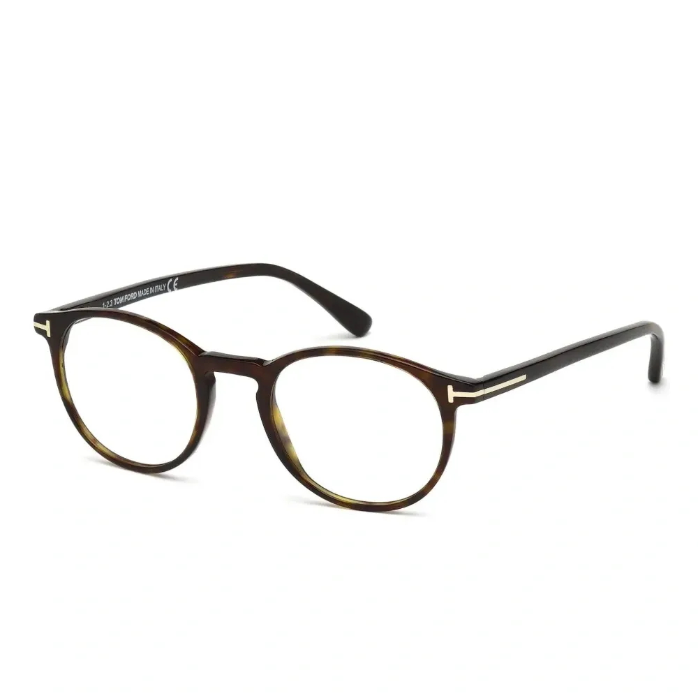 Очки в круглой оправе