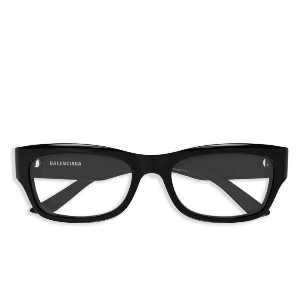 Очки в квадратной оправе