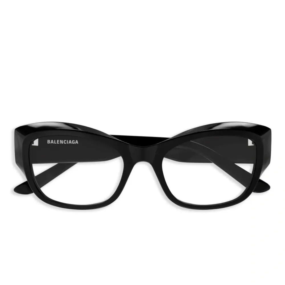 Очки в оправе 'кошачий глаз'