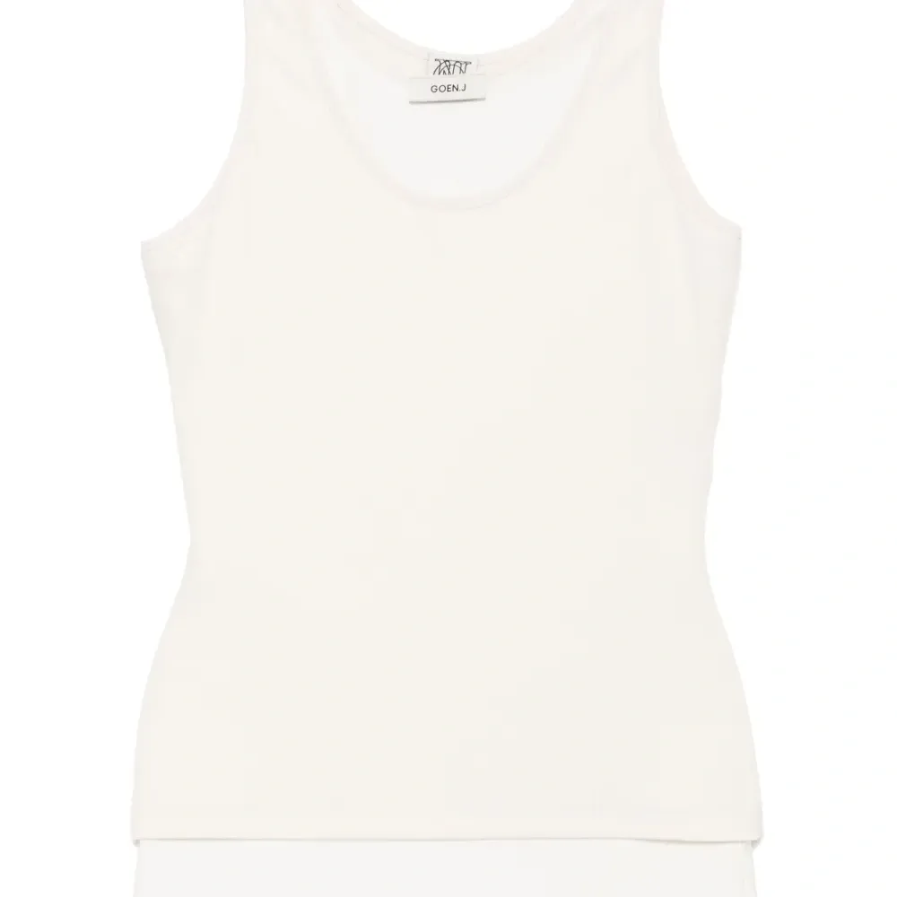 Двухслойный топ без рукавов