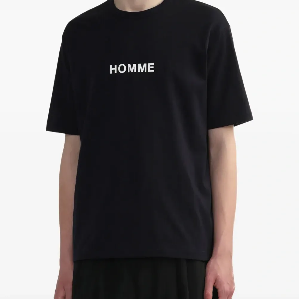 Футболка с круглым вырезом