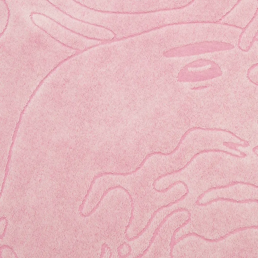 Футболка с вышитым логотипом Футболка с вышитым логотипом