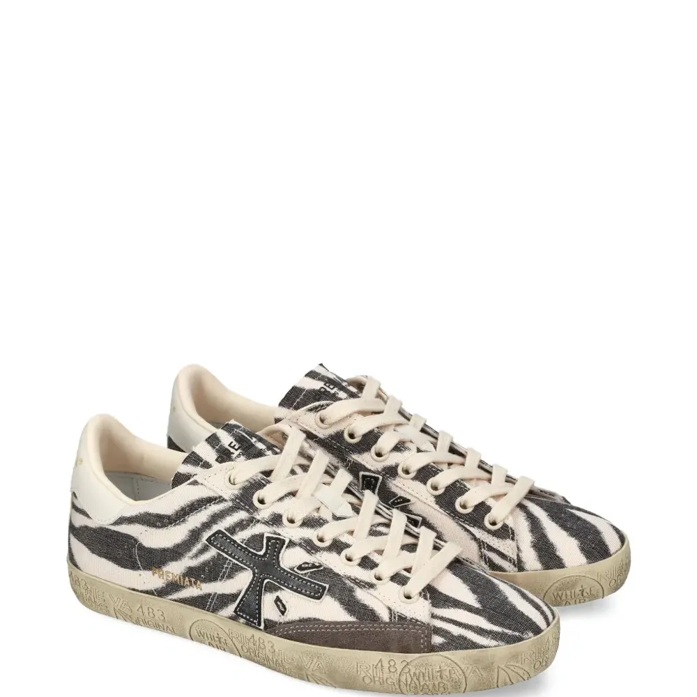 Кроссовки Stevend