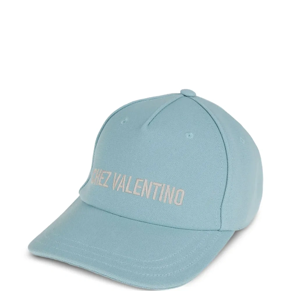 Бейсболка с вышивкой Chez Бейсболка с вышивкой Chez