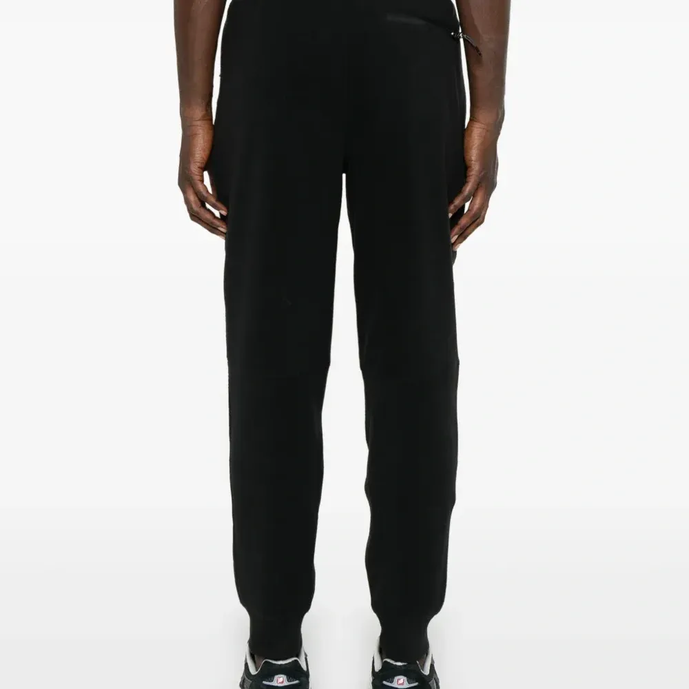 Спортивные брюки