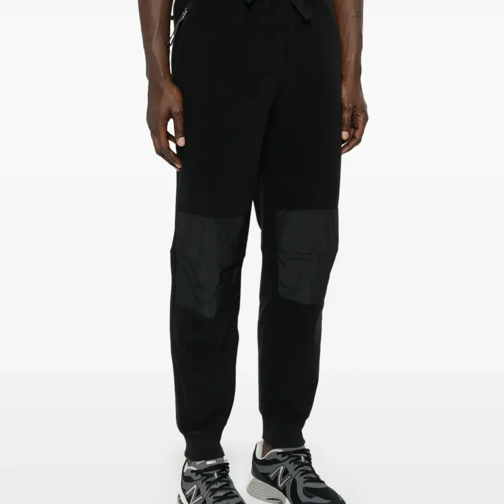 Спортивные брюки