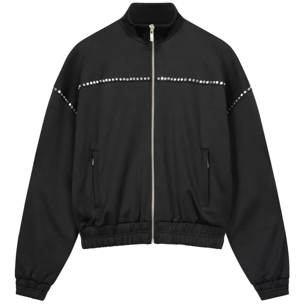 Спортивная куртка с заклепками