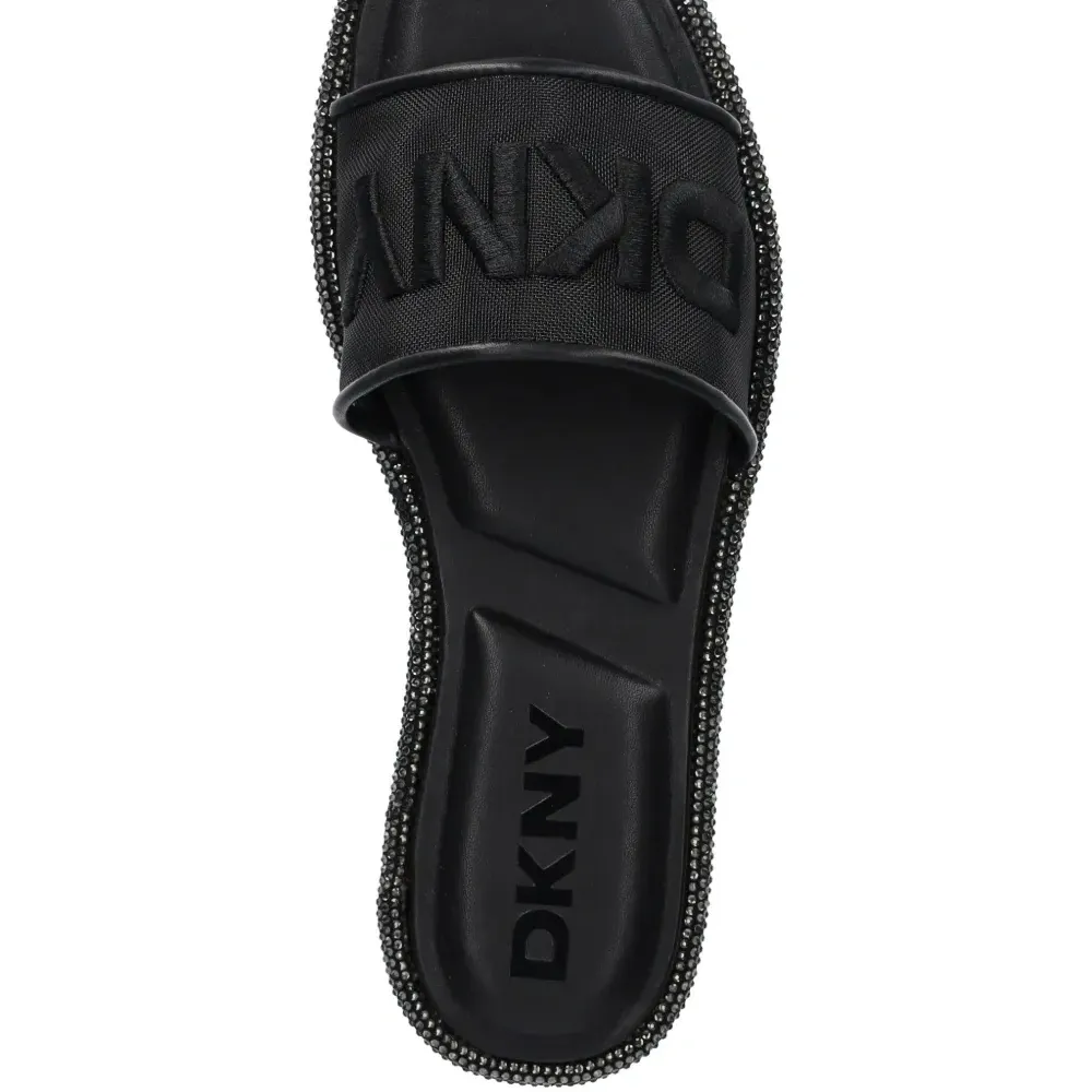 Шлепанцы с логотипом