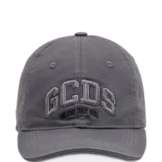 Кепка с вышитым логотипом