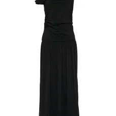 Платье с открытыми плечами