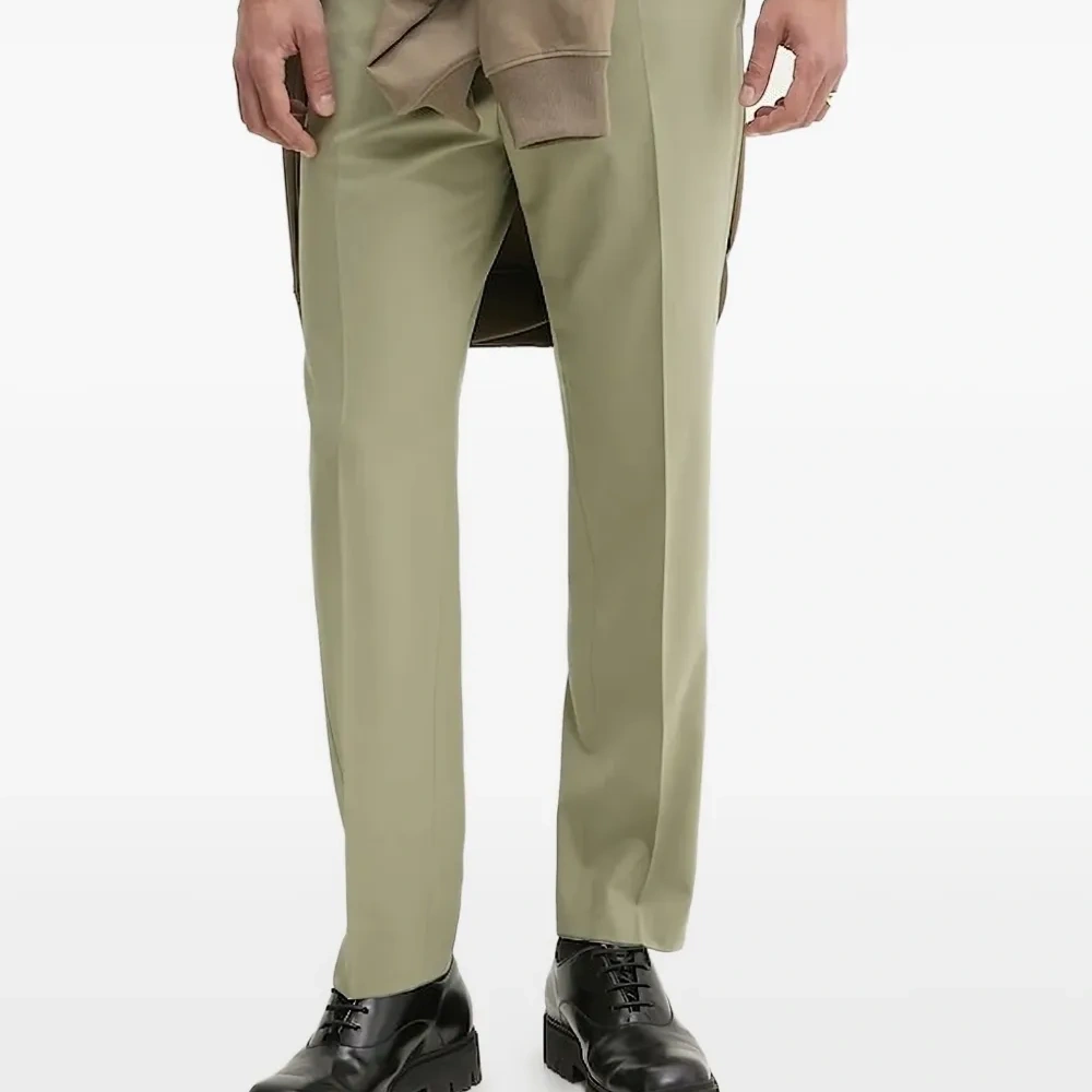 Брюки со складками