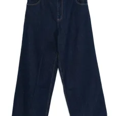 Широкие джинсы с нашивками