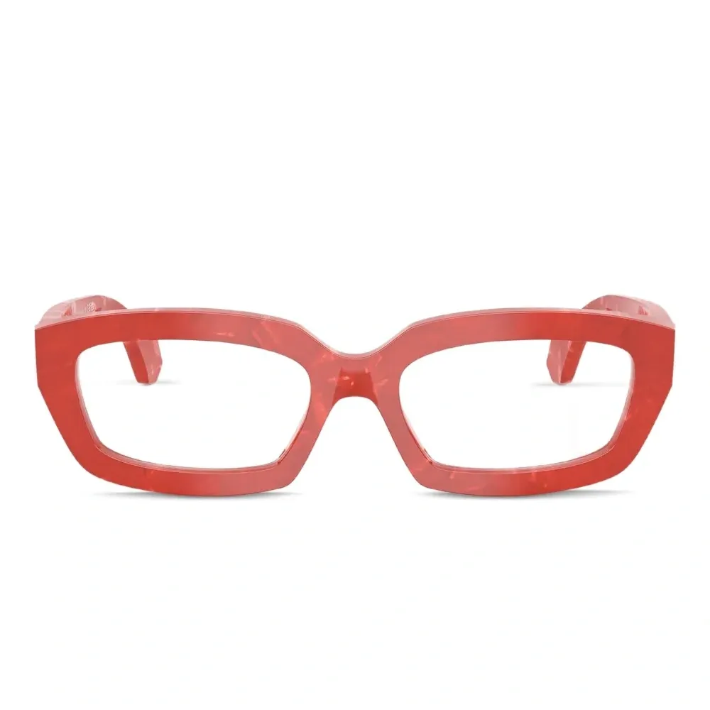 Очки в геометричной оправе