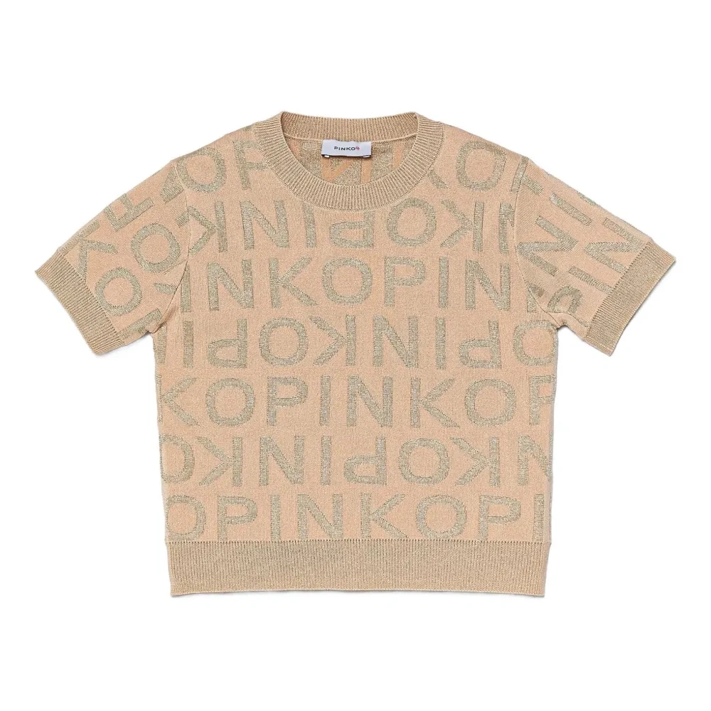 Футболка с логотипом