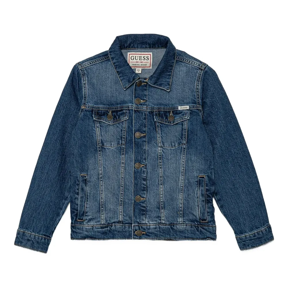 Джинсовая куртка с вышивкой