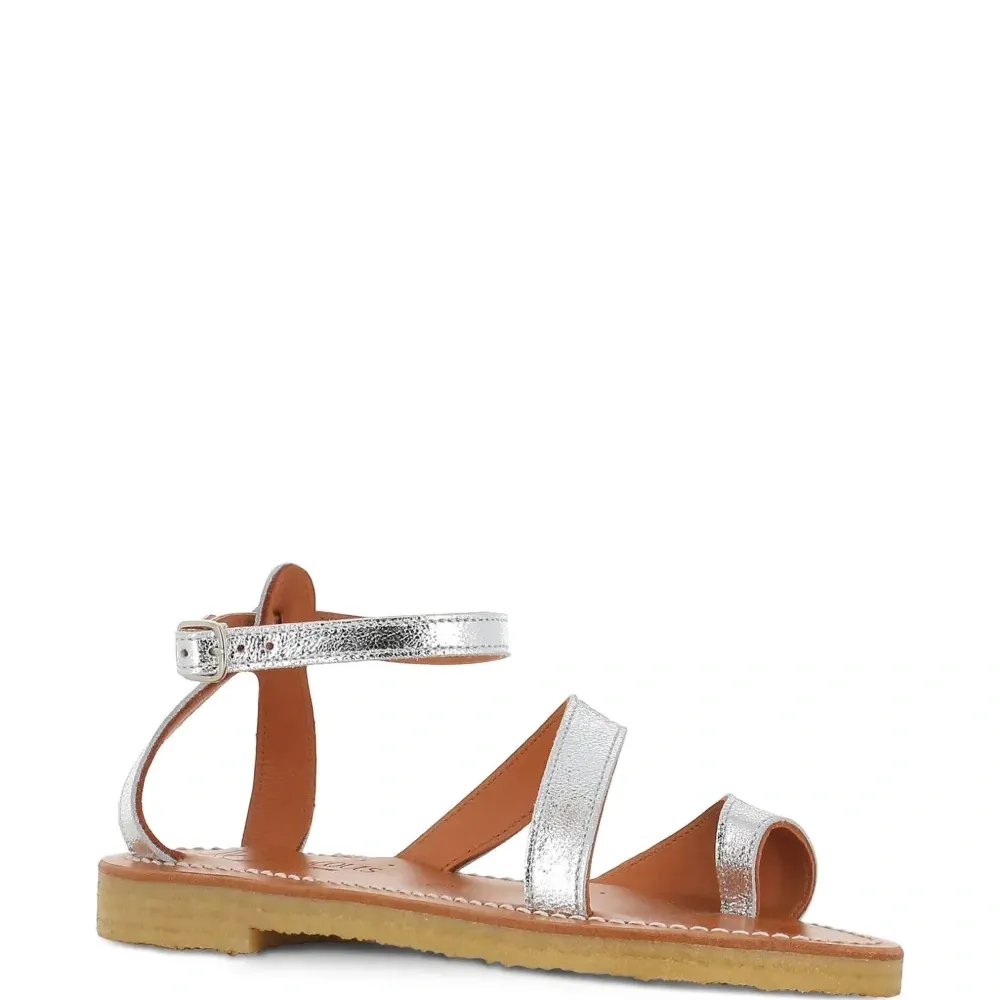 Сандалии с эффектом металлик