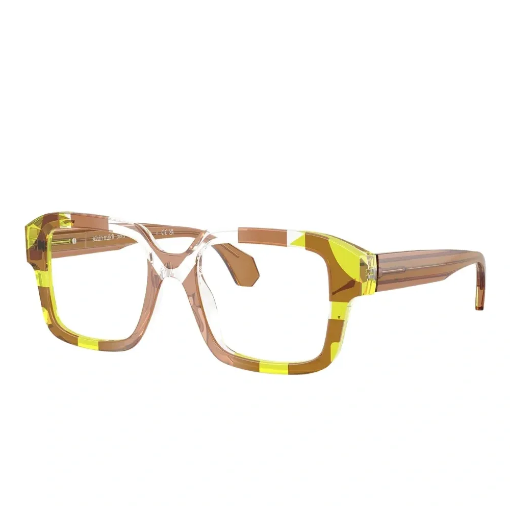 очки в геометричной оправе