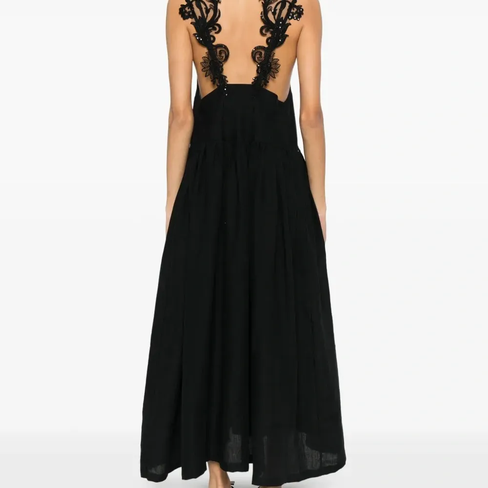 Платье миди с вышивкой