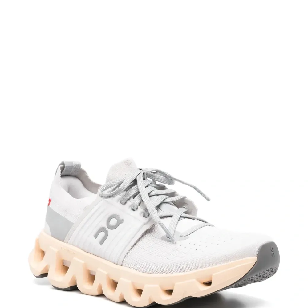 Кроссовки Cloudsurfer 2