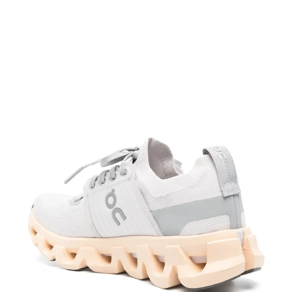 Кроссовки Cloudsurfer 2