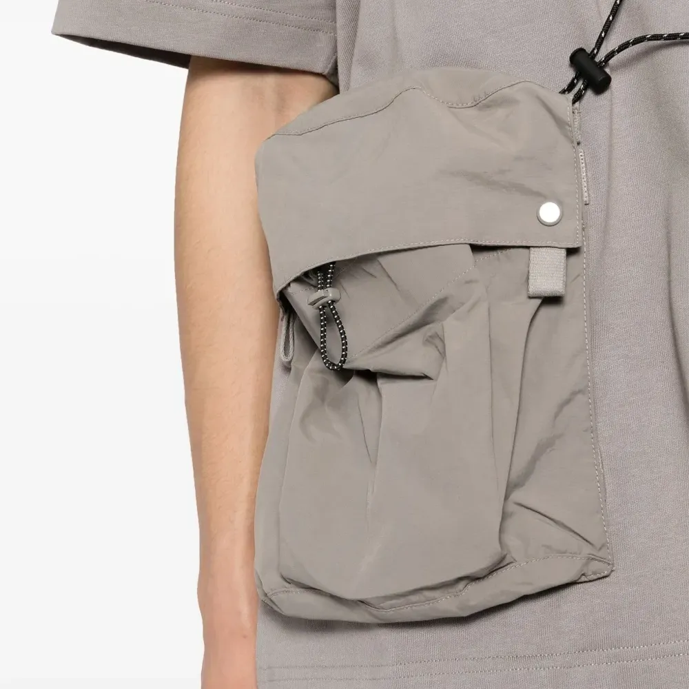 Футболка с карманом