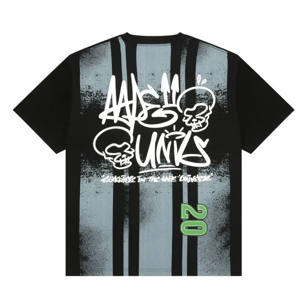 Футболка с логотипом