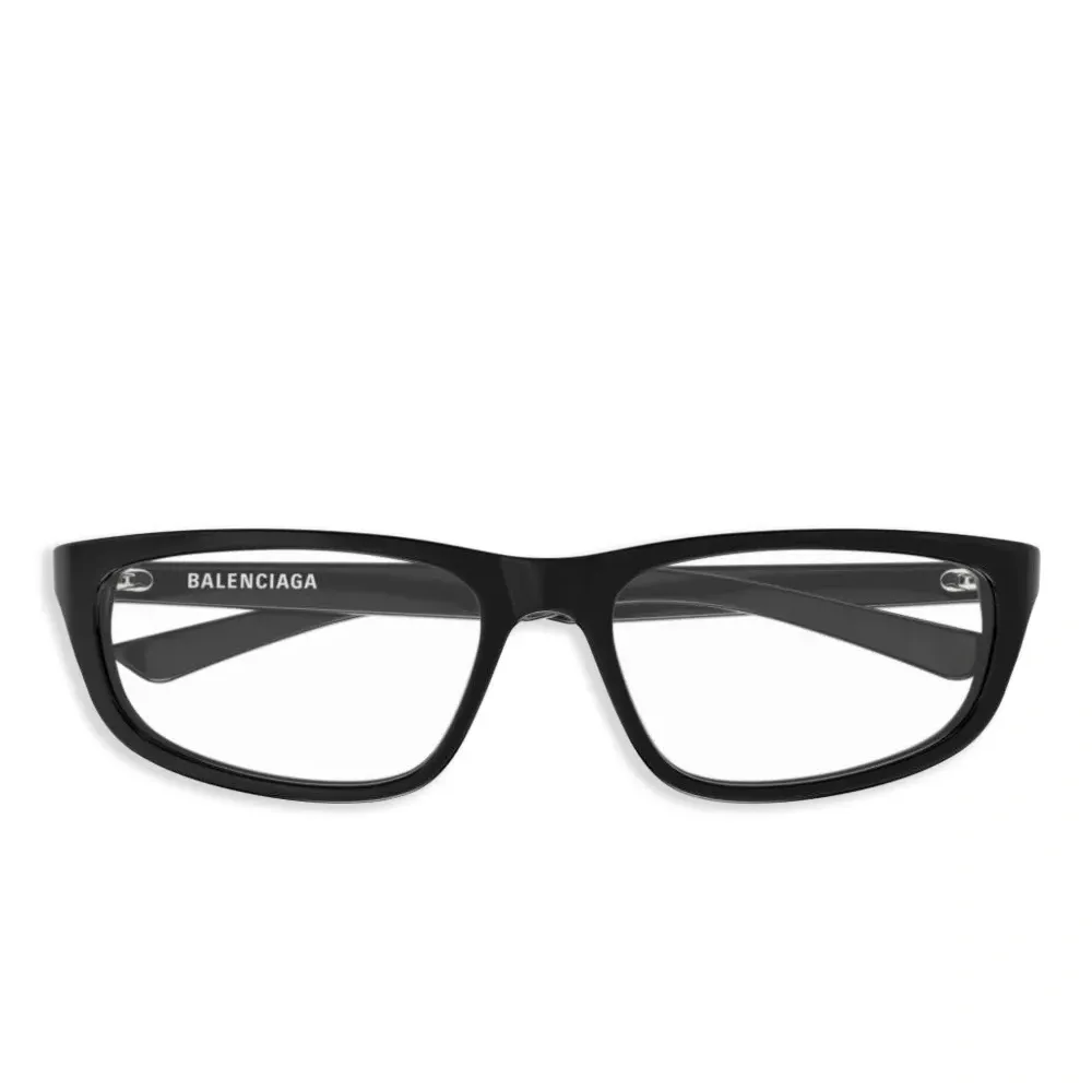 Очки в массивной оправе