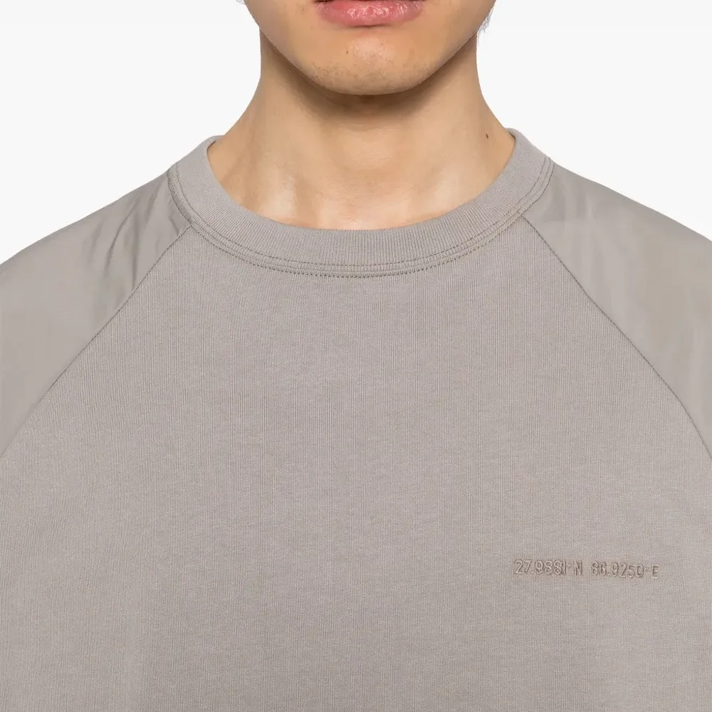 Футболка со вставками