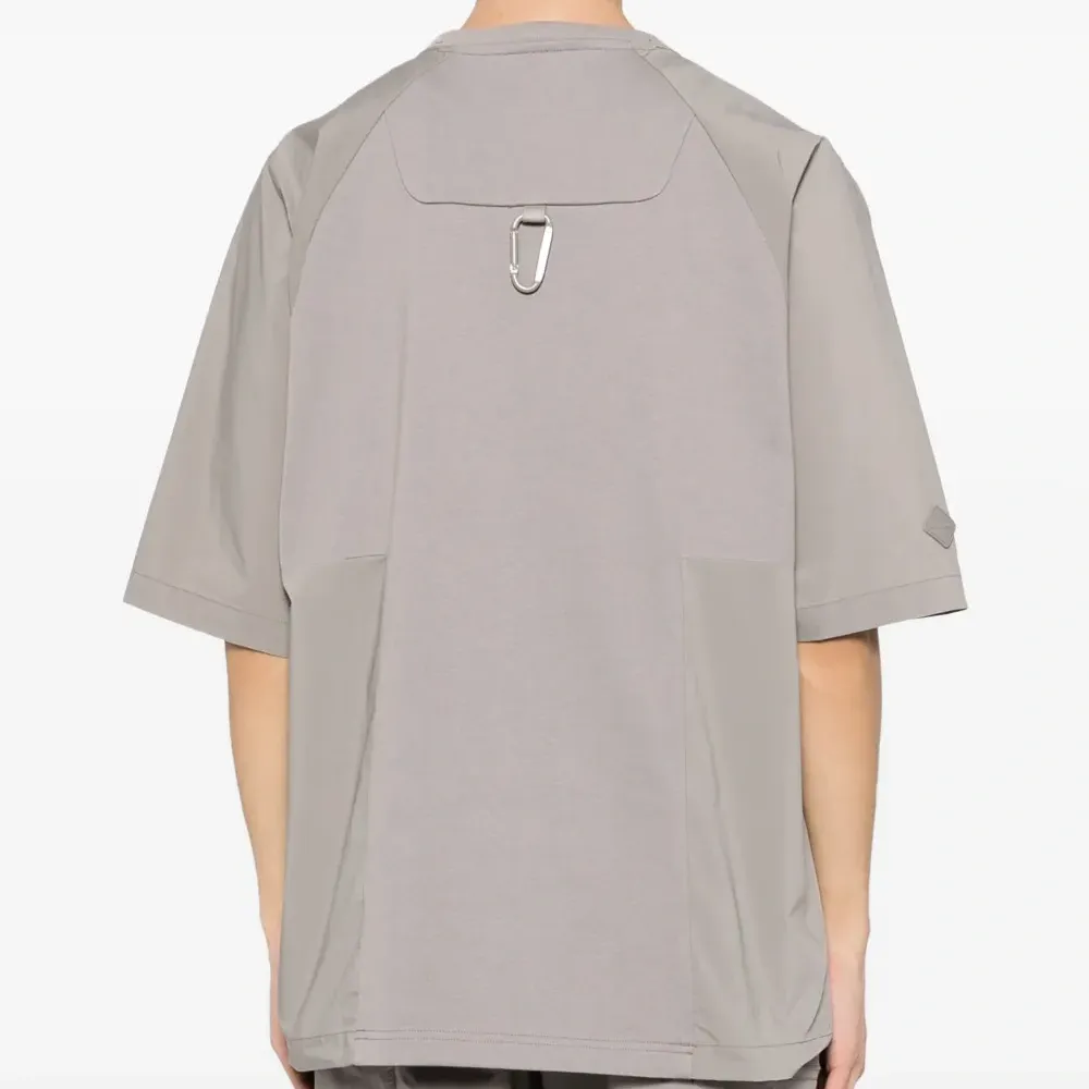 Футболка со вставками