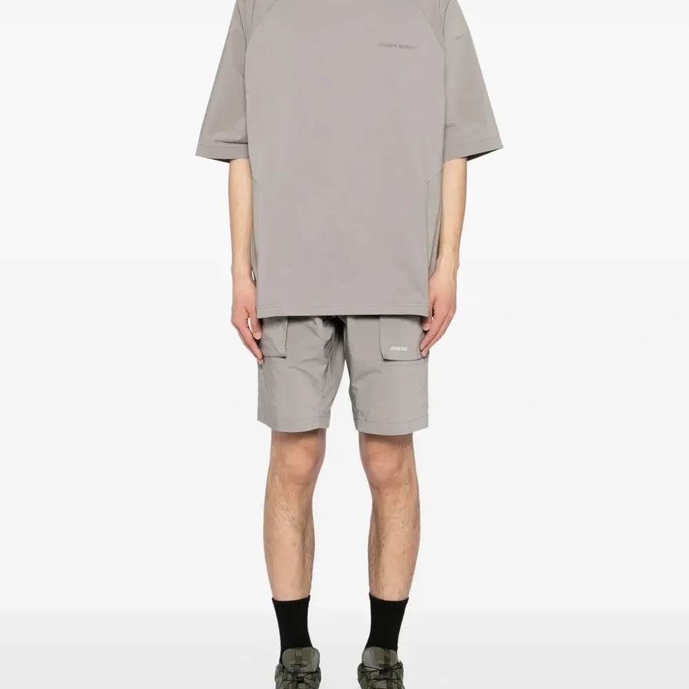 Футболка со вставками