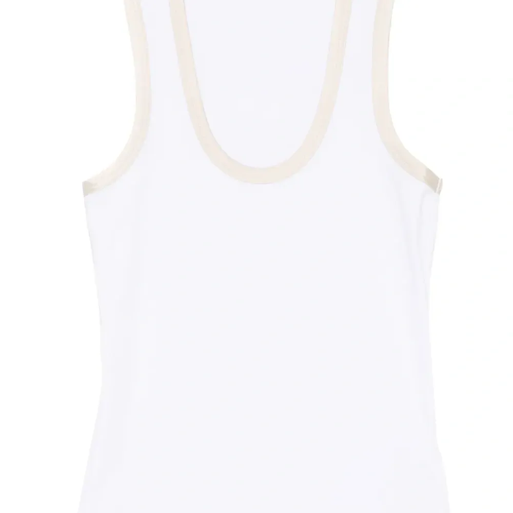 Топ с контрастной отделкой