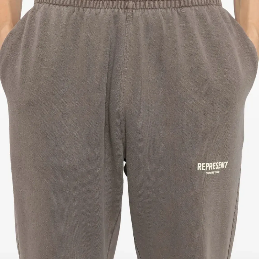 Спортивные брюки