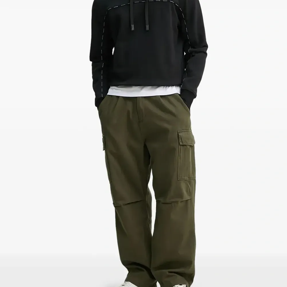 Худи с контрастной строчкой Худи с контрастной строчкой