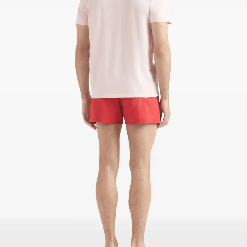 Футболка с логотипом