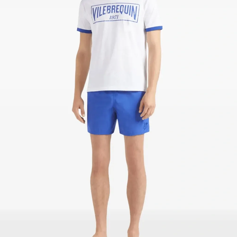 Футболка с логотипом