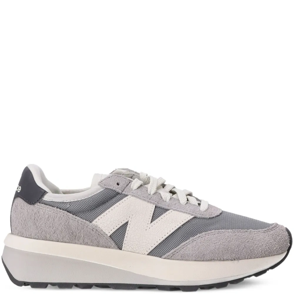 Кроссовки 370