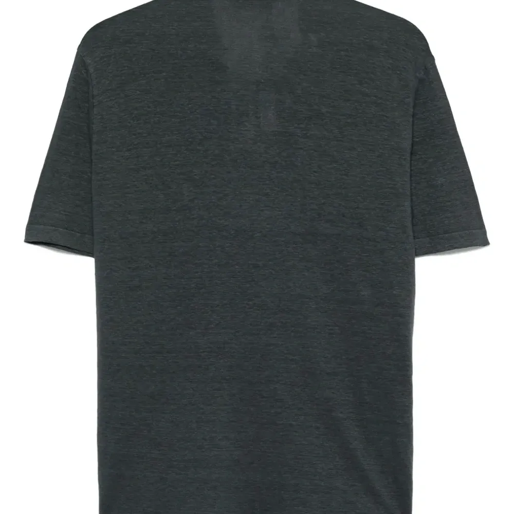 Льняная футболка