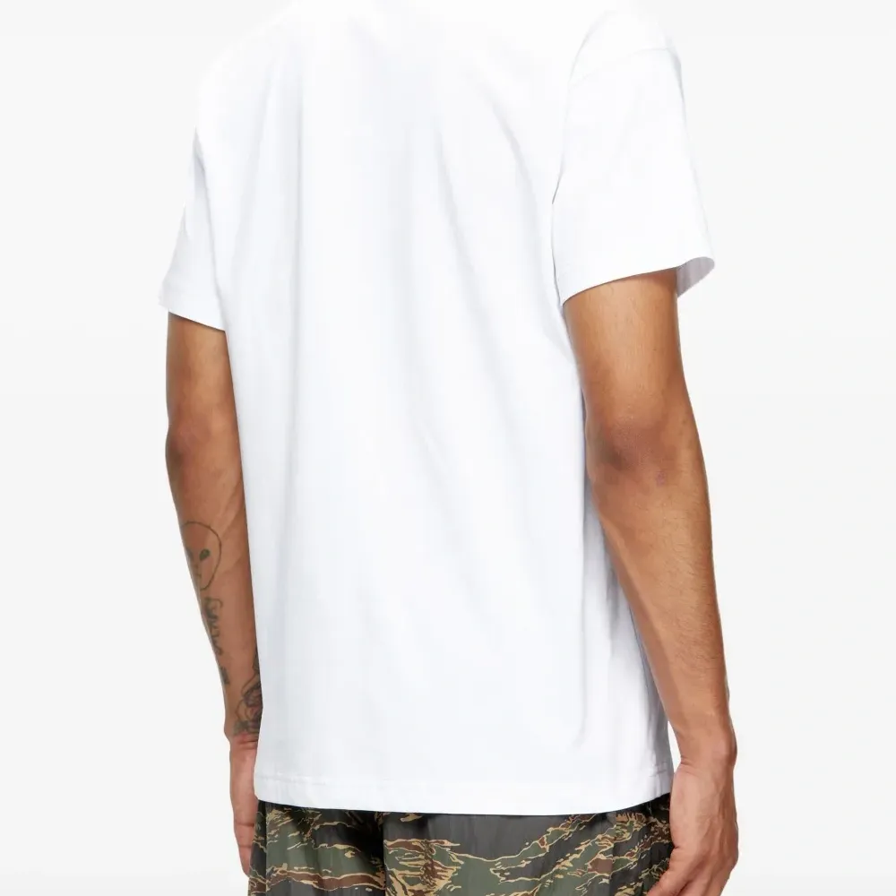 футболка с графичным принтом