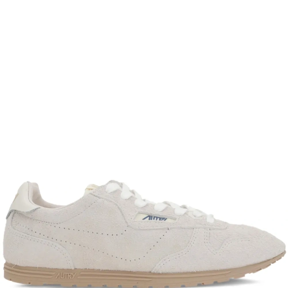 Кожаные кроссовки