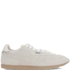 Кожаные кроссовки