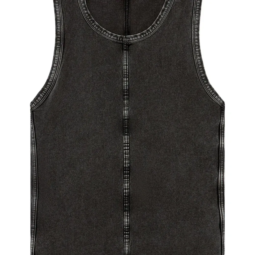 топ с U-образным вырезом