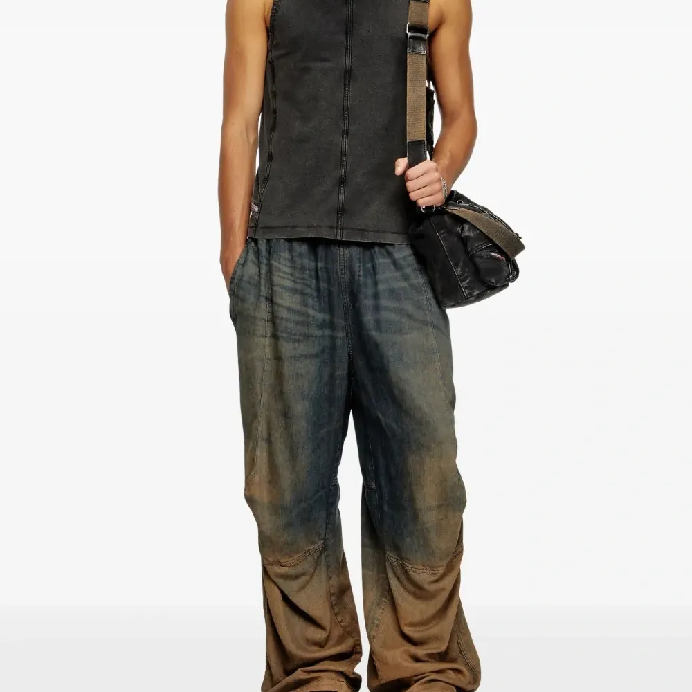 топ с U-образным вырезом