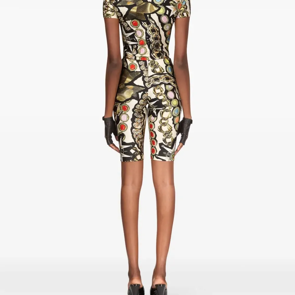 Укороченная футболка с принтом