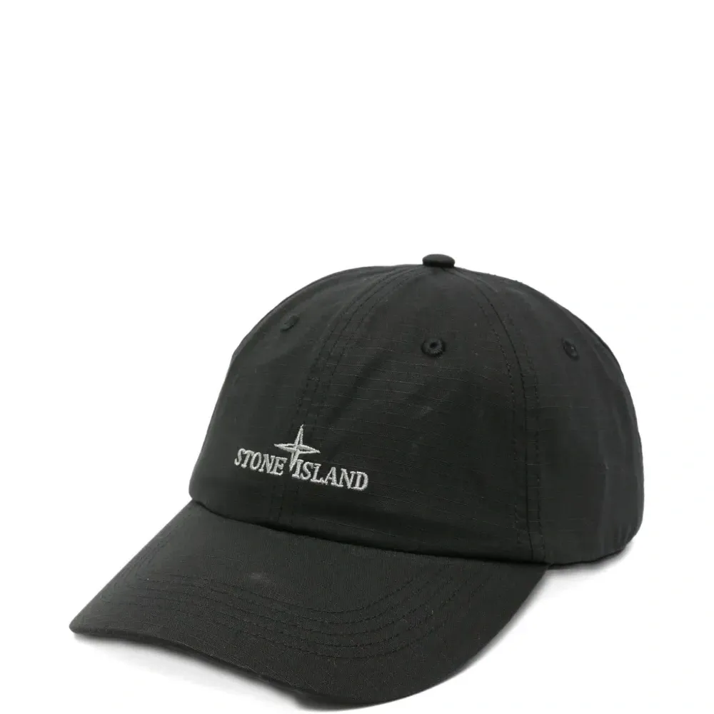 Бейсболка из рипстопа с вышитым логотипом