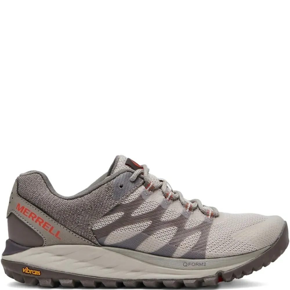 Кроссовки qform2