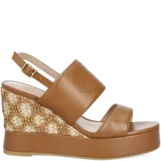 Босоножки на танкетке Босоножки на танкетке